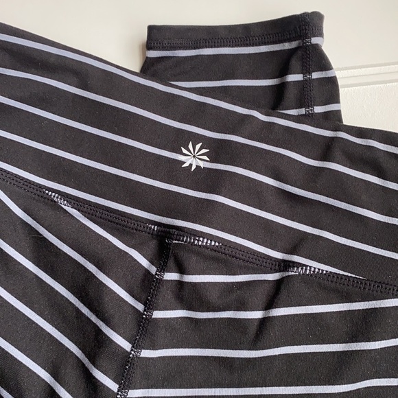 Athleta Stripes Chatarunga Capri Legging XS - Picture 7 of 7
